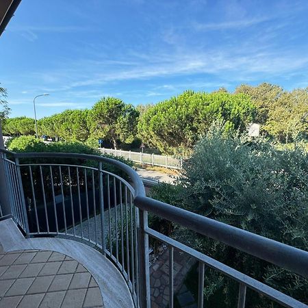 Pineta Apartament Tirrenia Εξωτερικό φωτογραφία