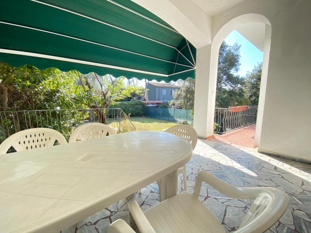 Pineta Apartament Tirrenia Εξωτερικό φωτογραφία