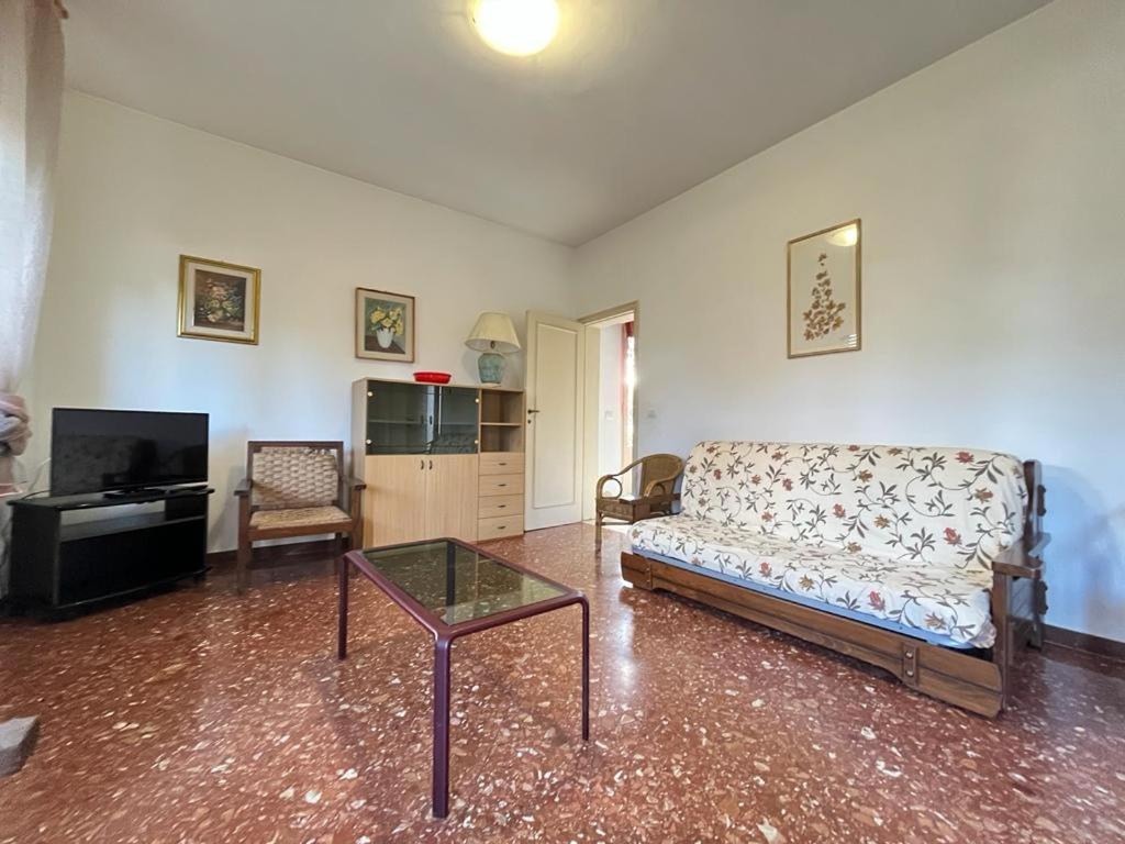 Pineta Apartament Tirrenia Εξωτερικό φωτογραφία