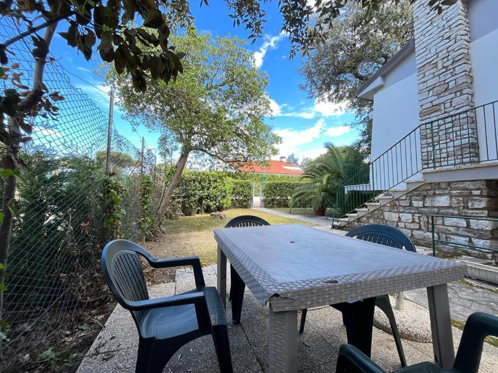 Pineta Apartament Tirrenia Εξωτερικό φωτογραφία