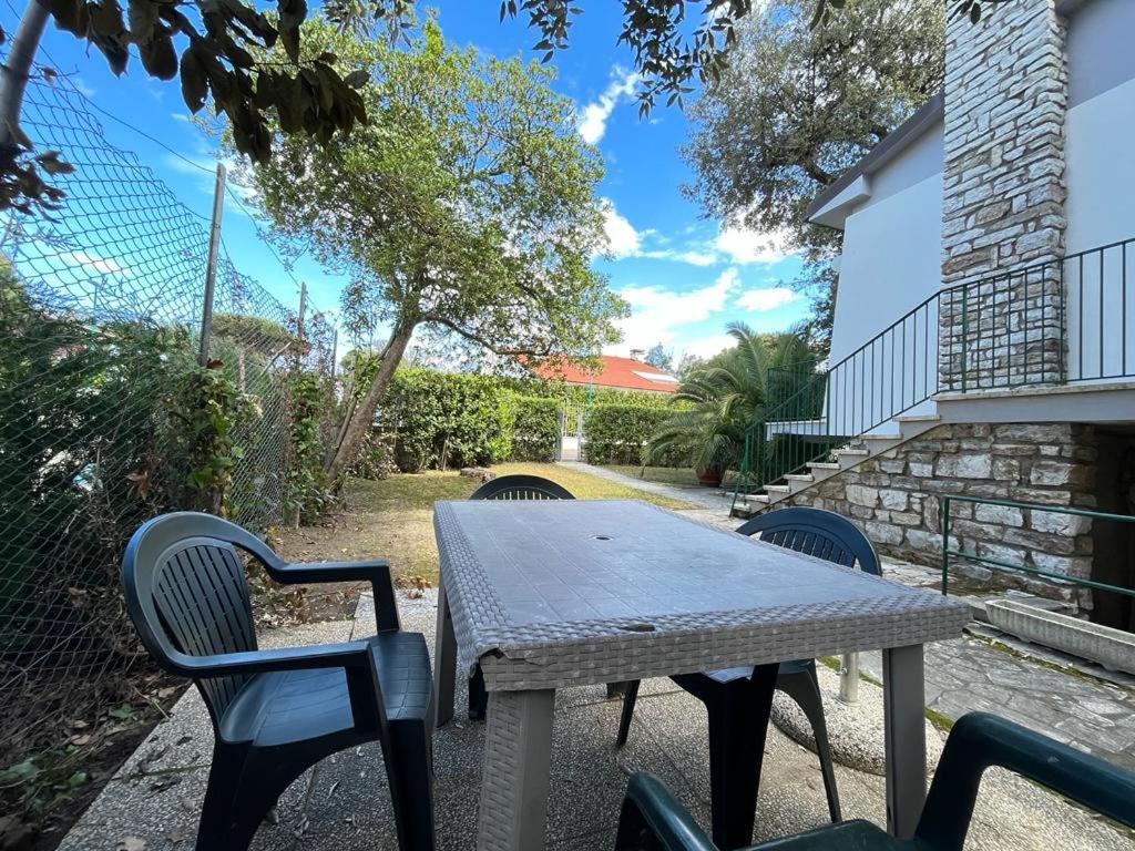 Pineta Apartament Tirrenia Εξωτερικό φωτογραφία