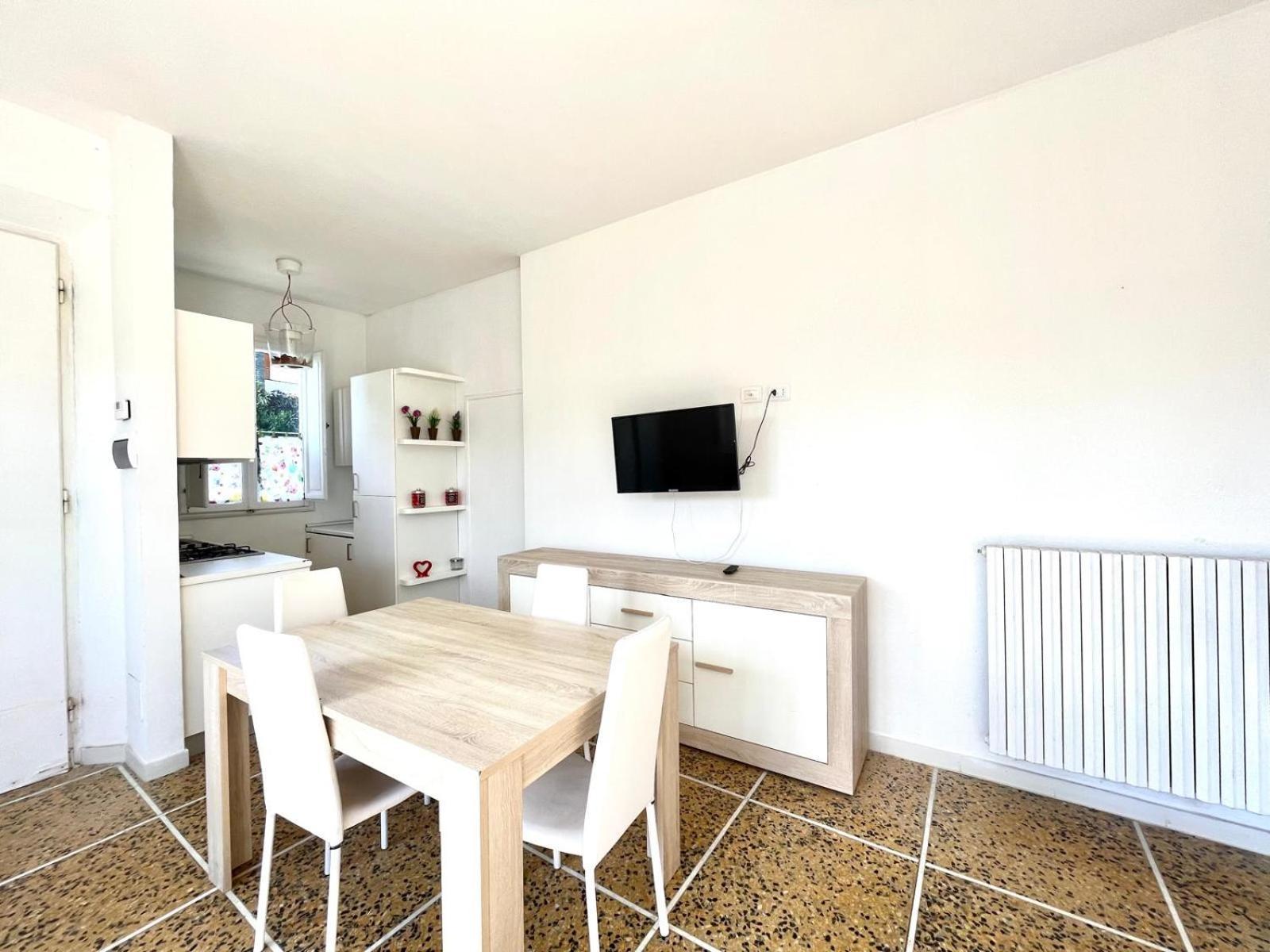Pineta Apartament Tirrenia Εξωτερικό φωτογραφία