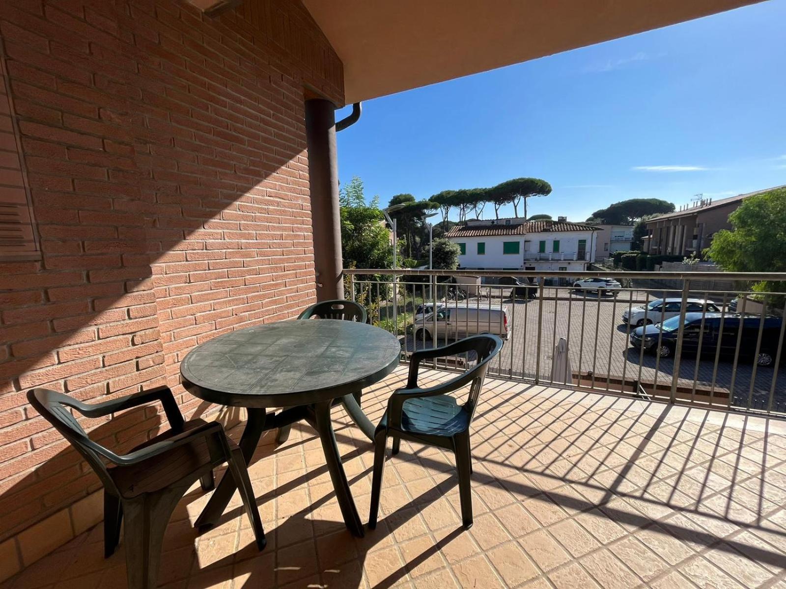 Pineta Apartament Tirrenia Εξωτερικό φωτογραφία
